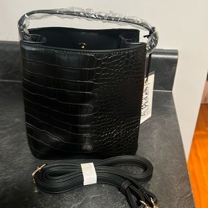 AOTA black bucket vegan friendly